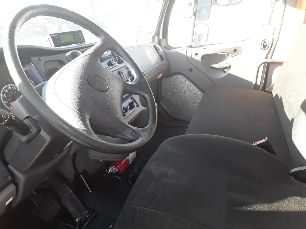 2021 Freightliner M2 106 - image 8