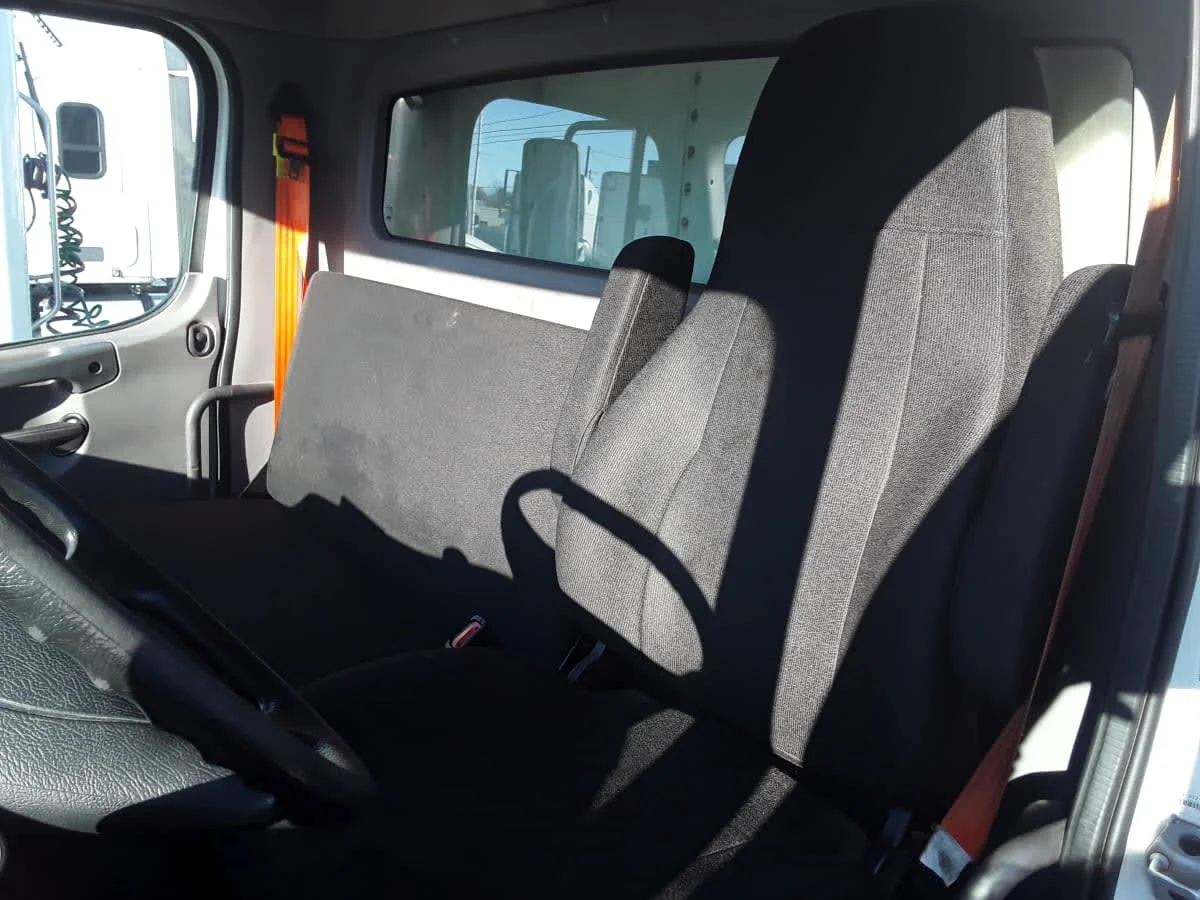 2021 Freightliner M2 106 - image 11