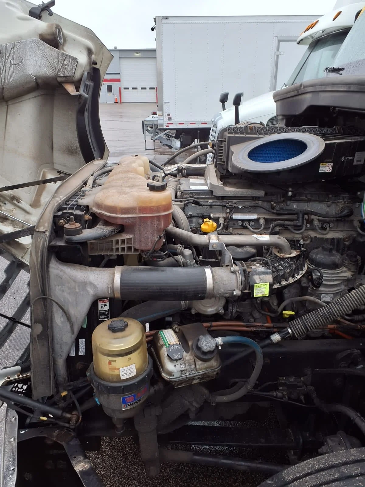 2019 Freightliner Cascadia - image 8