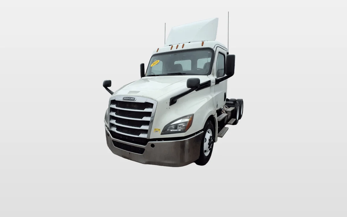 2019 Freightliner Cascadia - image 1