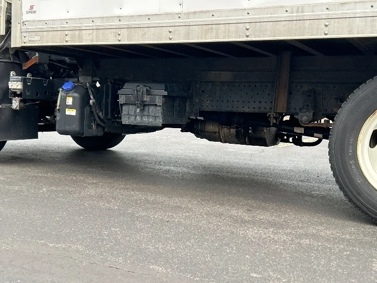 2022 Isuzu NRR in Montgomery, NY — photo 5