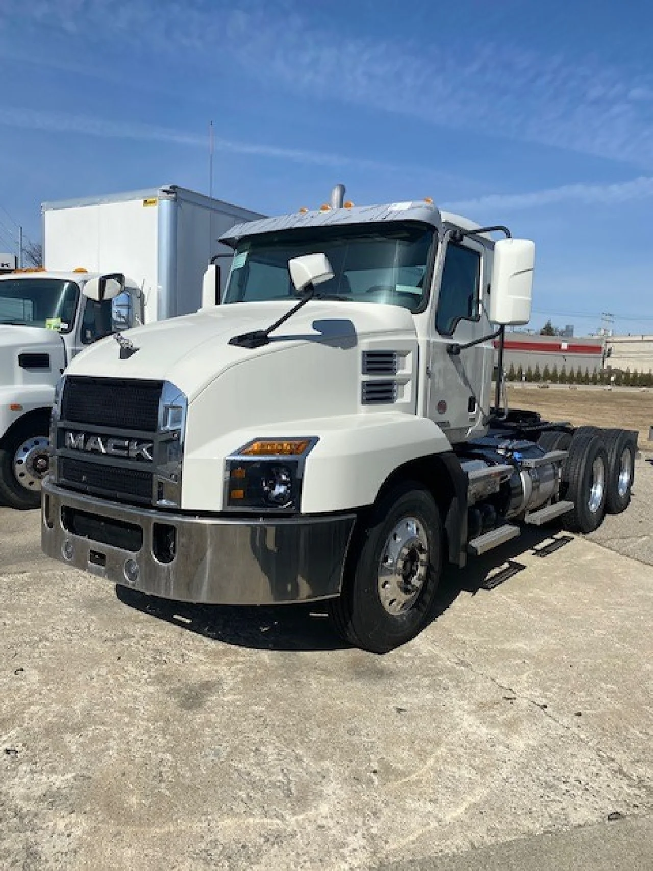 2026 Mack Anthem in Sterling Heights, MI — photo 3
