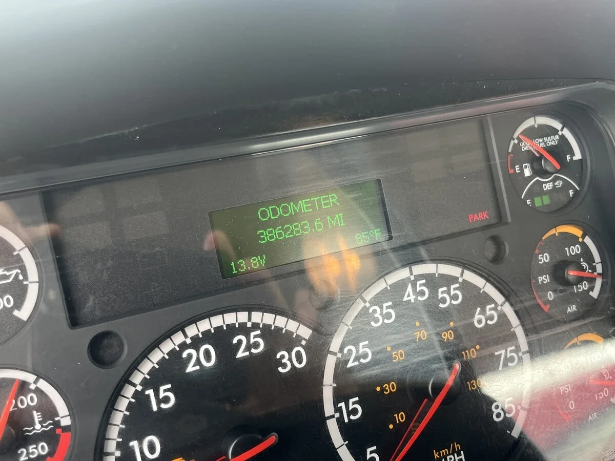 2017 Freightliner 114SD - image 20