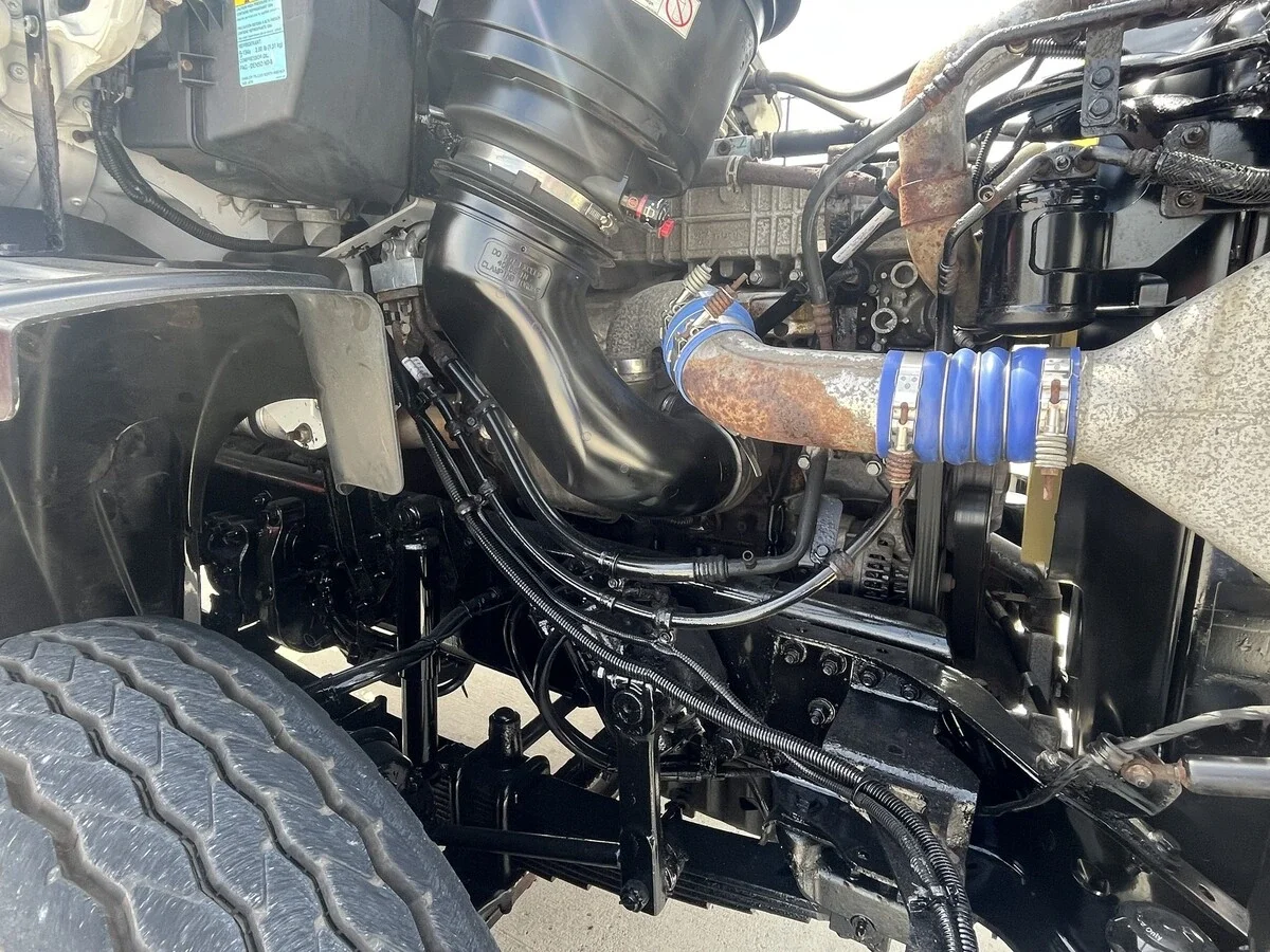 2017 Freightliner 114SD - image 13