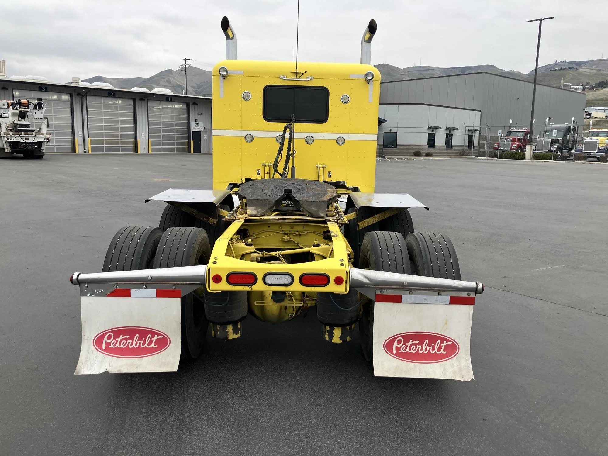 2022 Peterbilt 389 - image 6