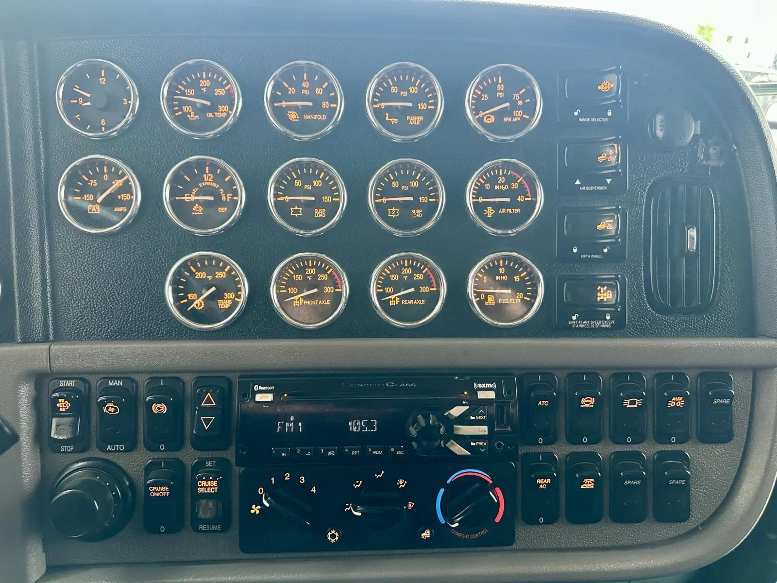 2018 Peterbilt 389 in Hutchins, TX — photo 18