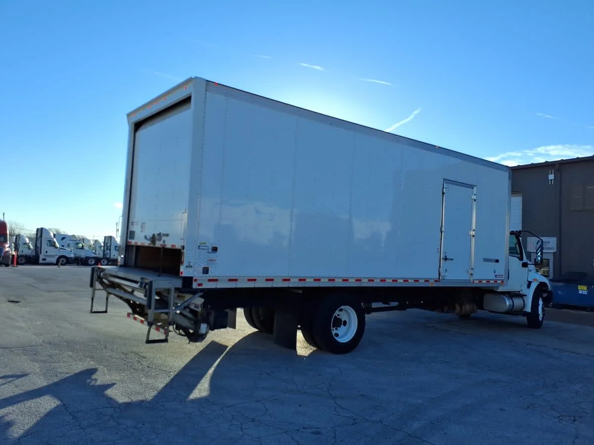 2021 International MV - image 4