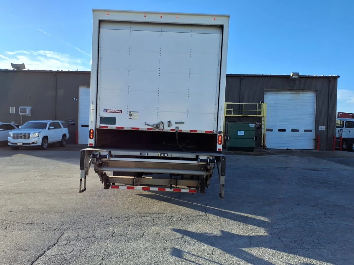 2021 International MV - image 5