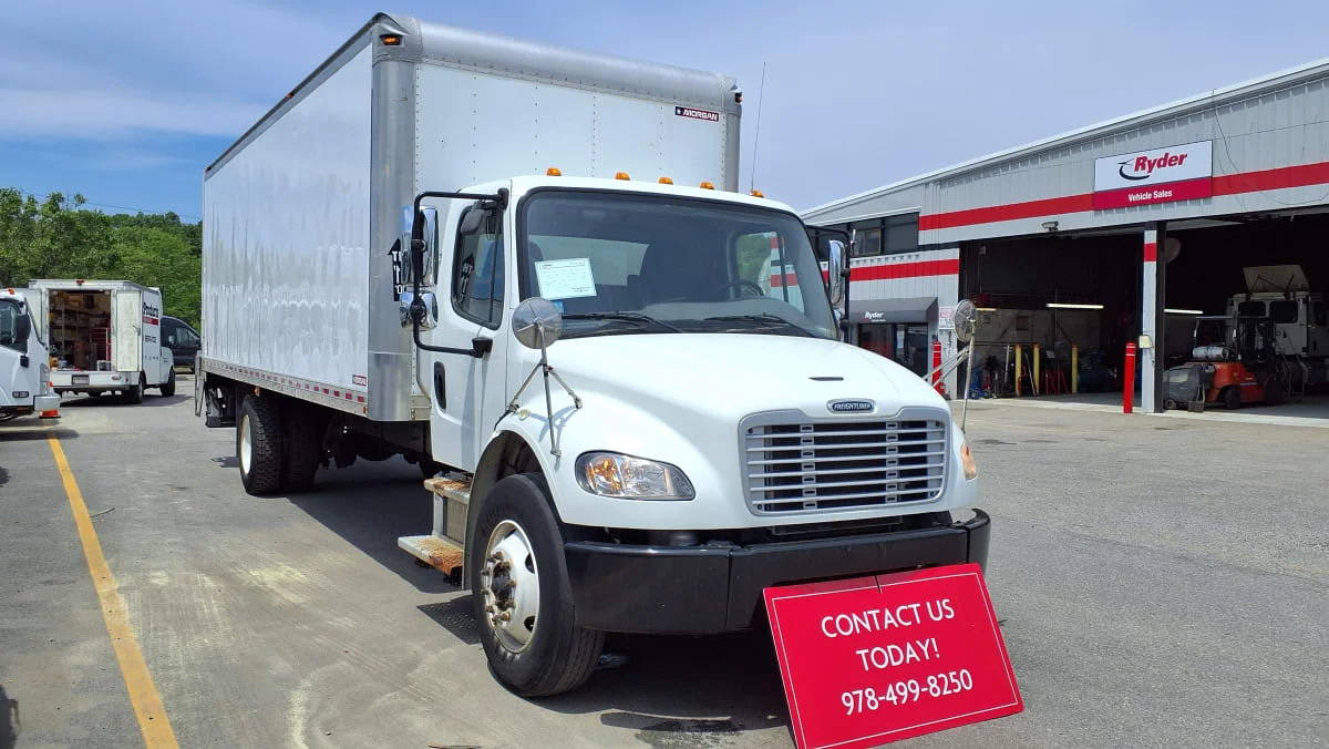 2020 Freightliner M2 106 in Salisbury, MA — photo 3