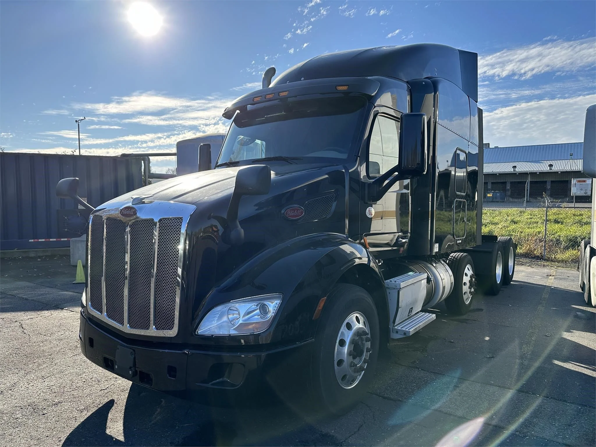 2018 Peterbilt 579 - image 5