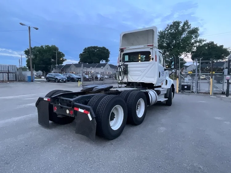2018 International LT in Hagerstown, MD — photo 7