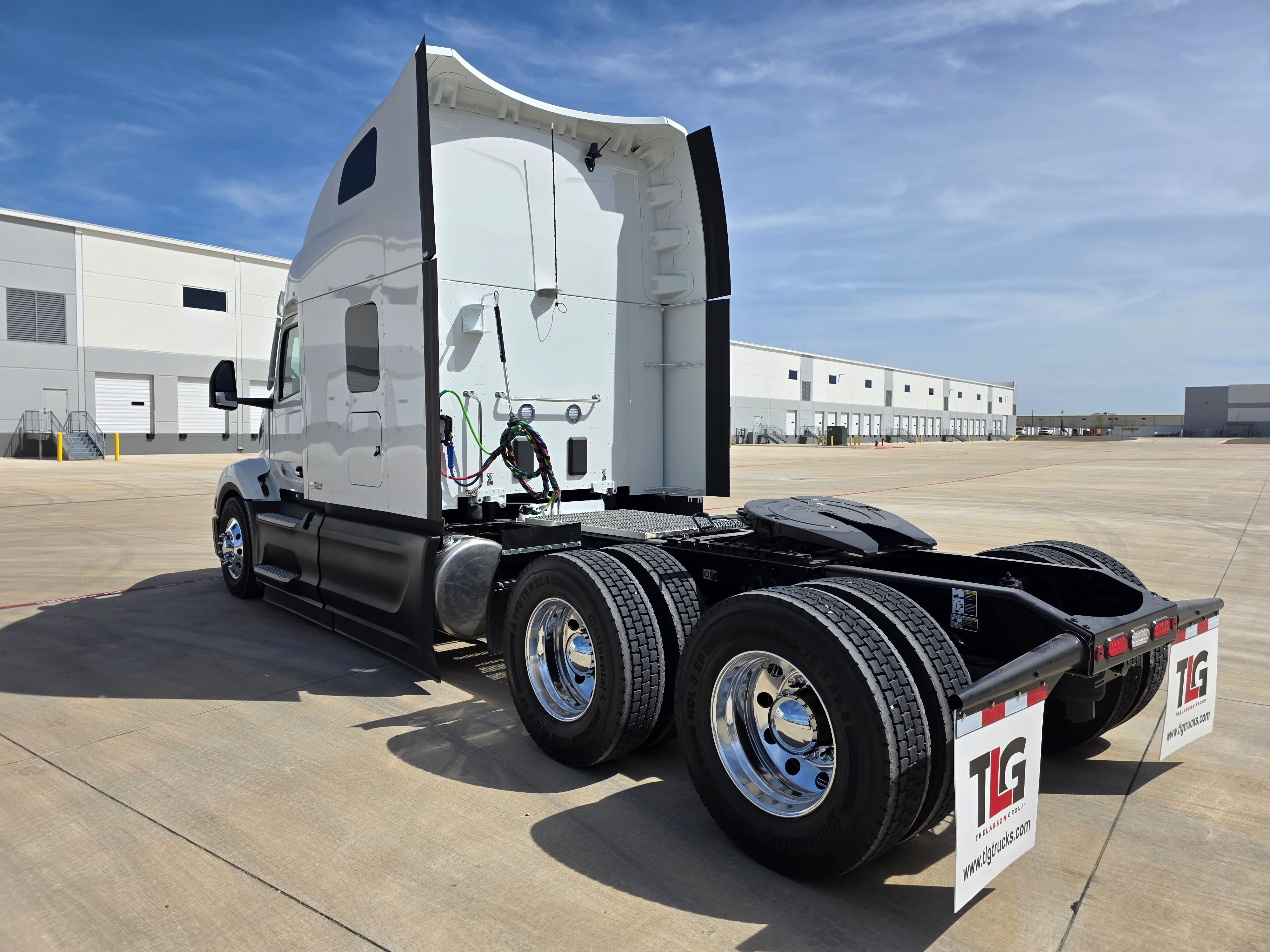 2027 Peterbilt 579 in Portland, OR — photo 3