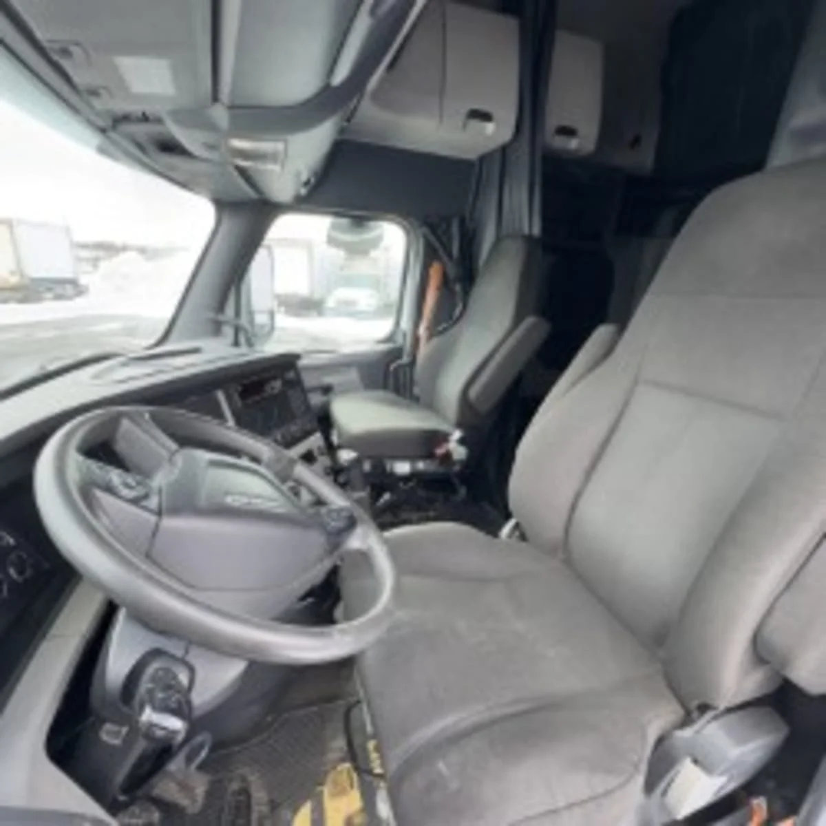 2020 Freightliner Cascadia in Syracuse, NY — photo 7