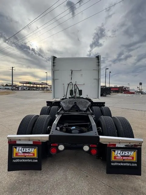 2022 Peterbilt 579 - image 10