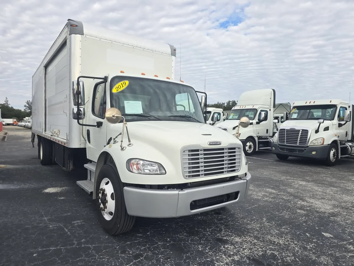 2019 Freightliner M2 106 in Tampa, FL