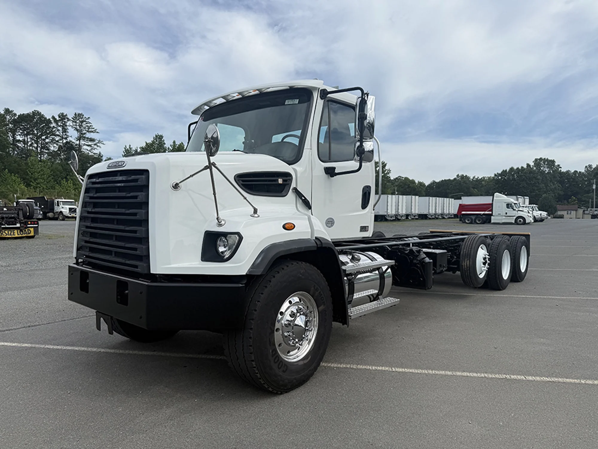 2019 Freightliner 108SD