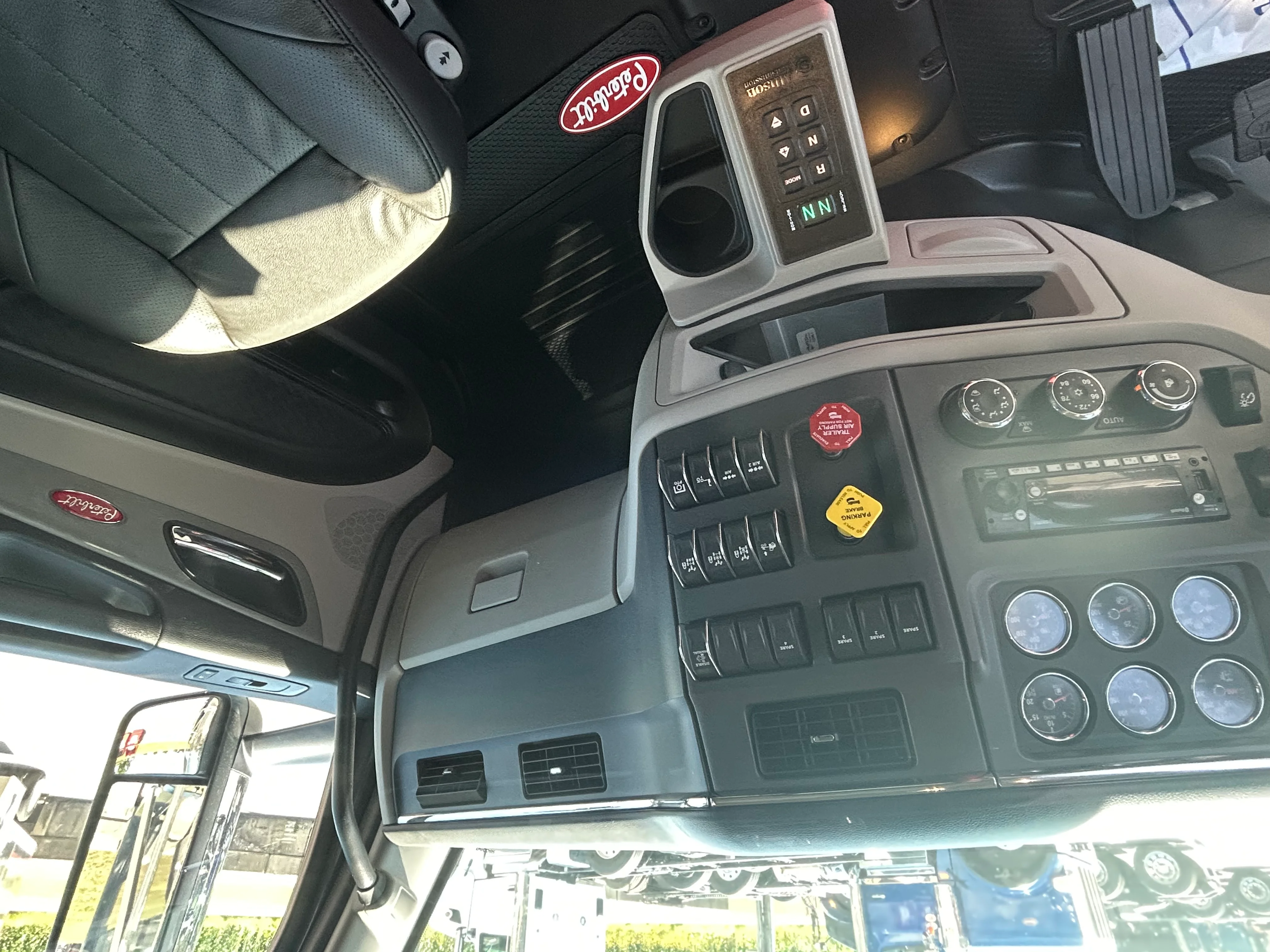 2027 Peterbilt 567 in Allentown, PA — photo 10