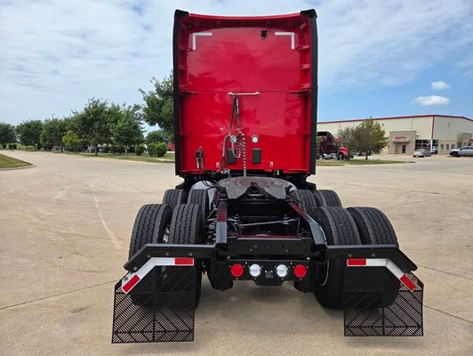 2024 Kenworth T680 in Cedar Rapids, IA — photo 5