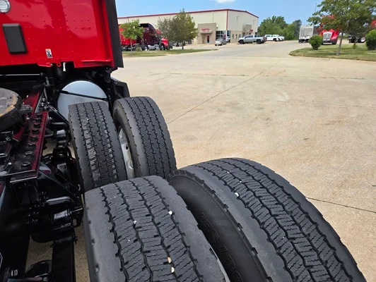 2024 Kenworth T680 in Cedar Rapids, IA — photo 15