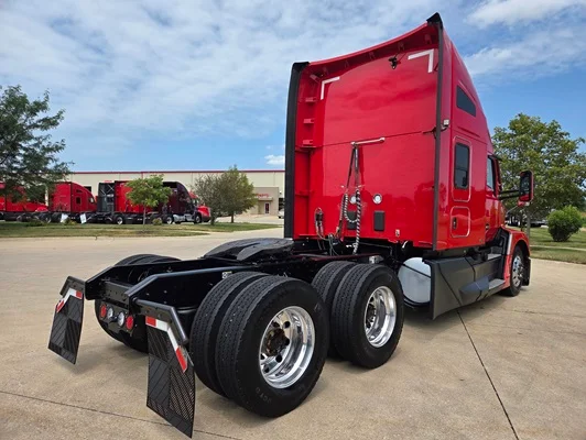 2024 Kenworth T680 in Cedar Rapids, IA — photo 10