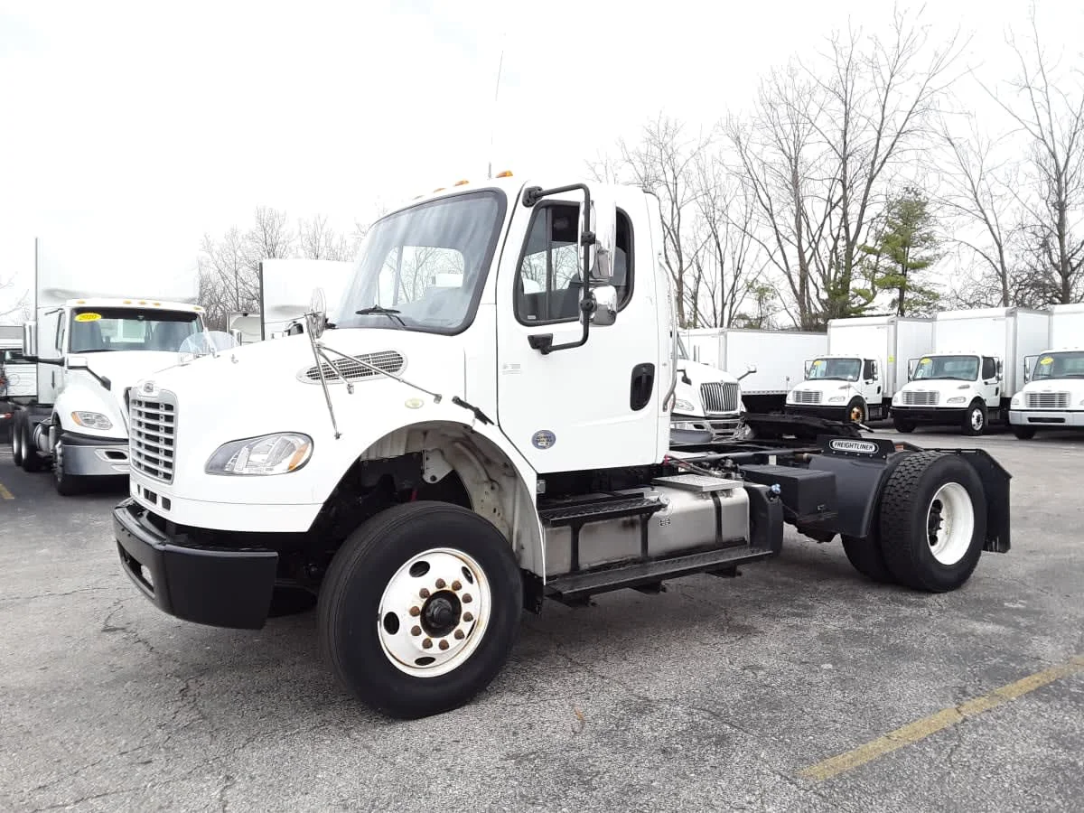 2017 Freightliner M2 106 in Hilliard, OH