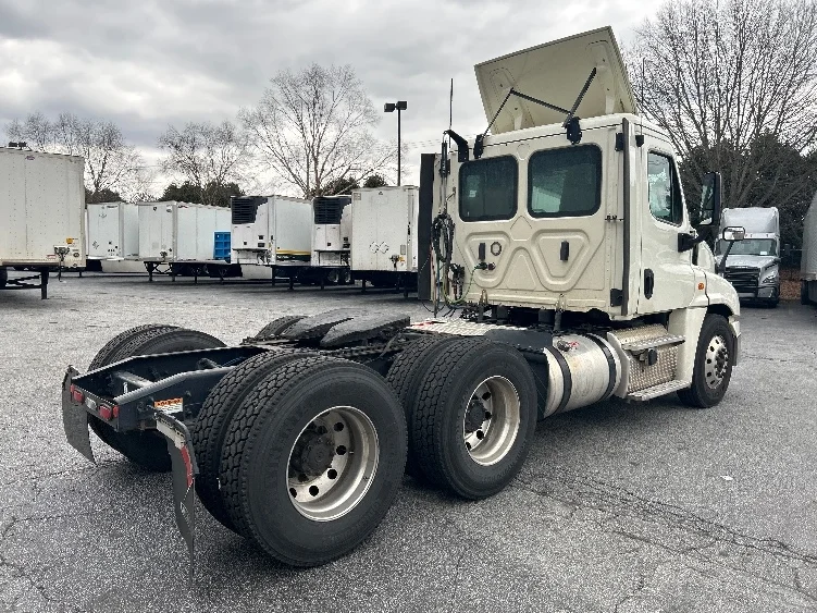 2019 Freightliner Cascadia in Atlanta (Conyers), GA — photo 7