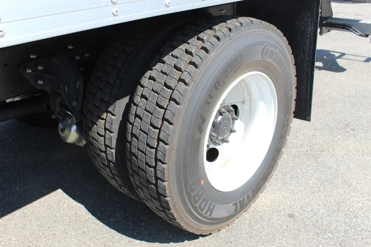 2025 Isuzu FVR - image 15