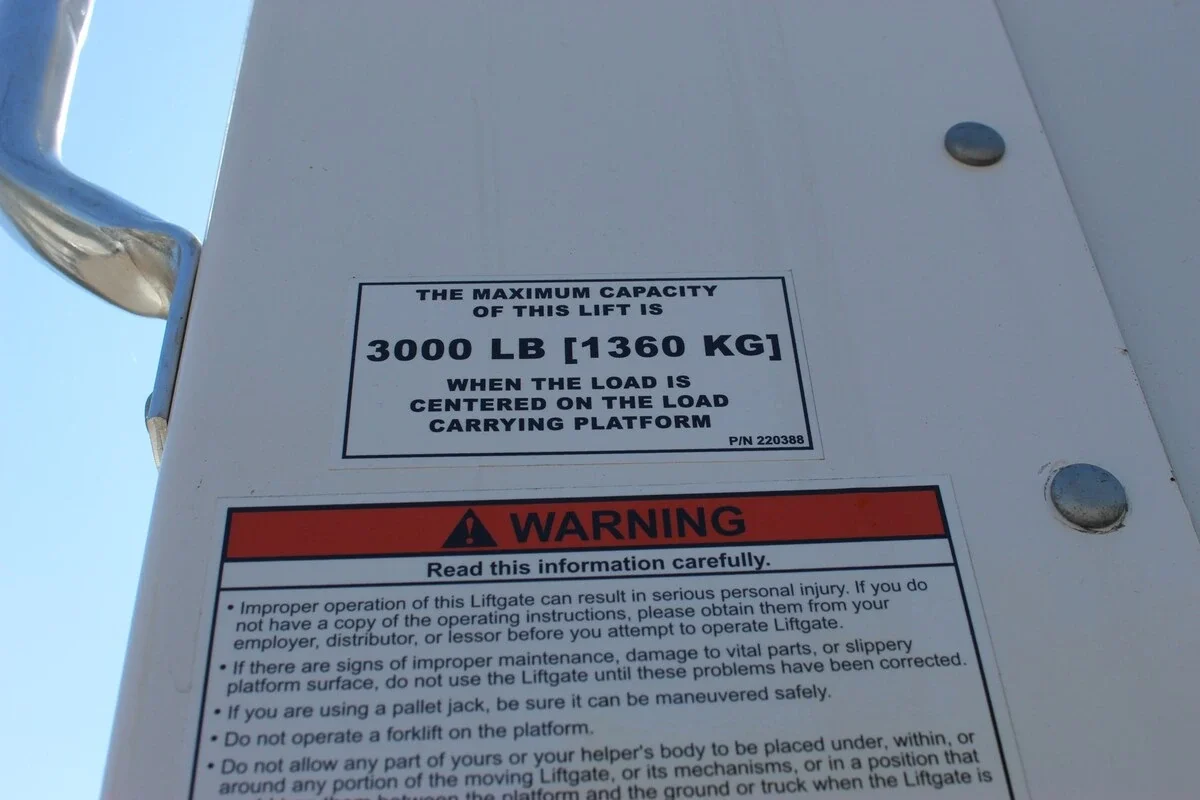 2025 Isuzu FVR - image 13