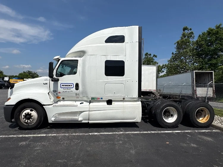 2020 International LT in Montgomery, NY — photo 4