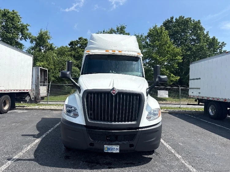 2020 International LT in Montgomery, NY — photo 2