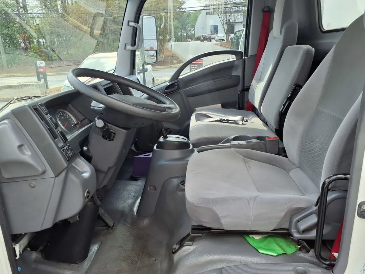 2020 Isuzu NPR - image 7