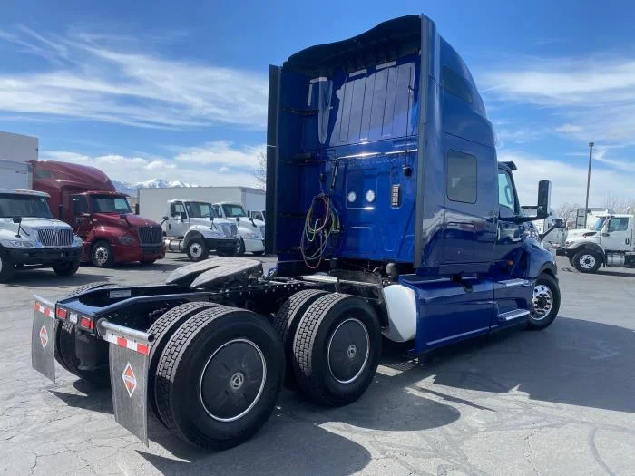 2026 International LT - image 6