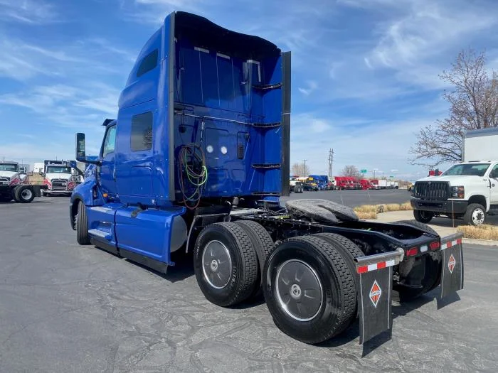 2026 International LT - image 8