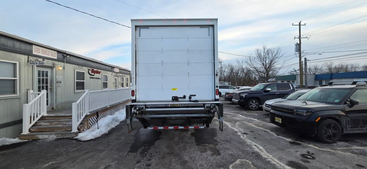 2021 Freightliner M2 106 - image 5