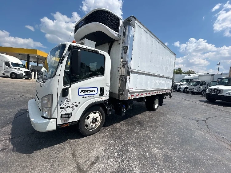 2022 Isuzu NRR - image 3