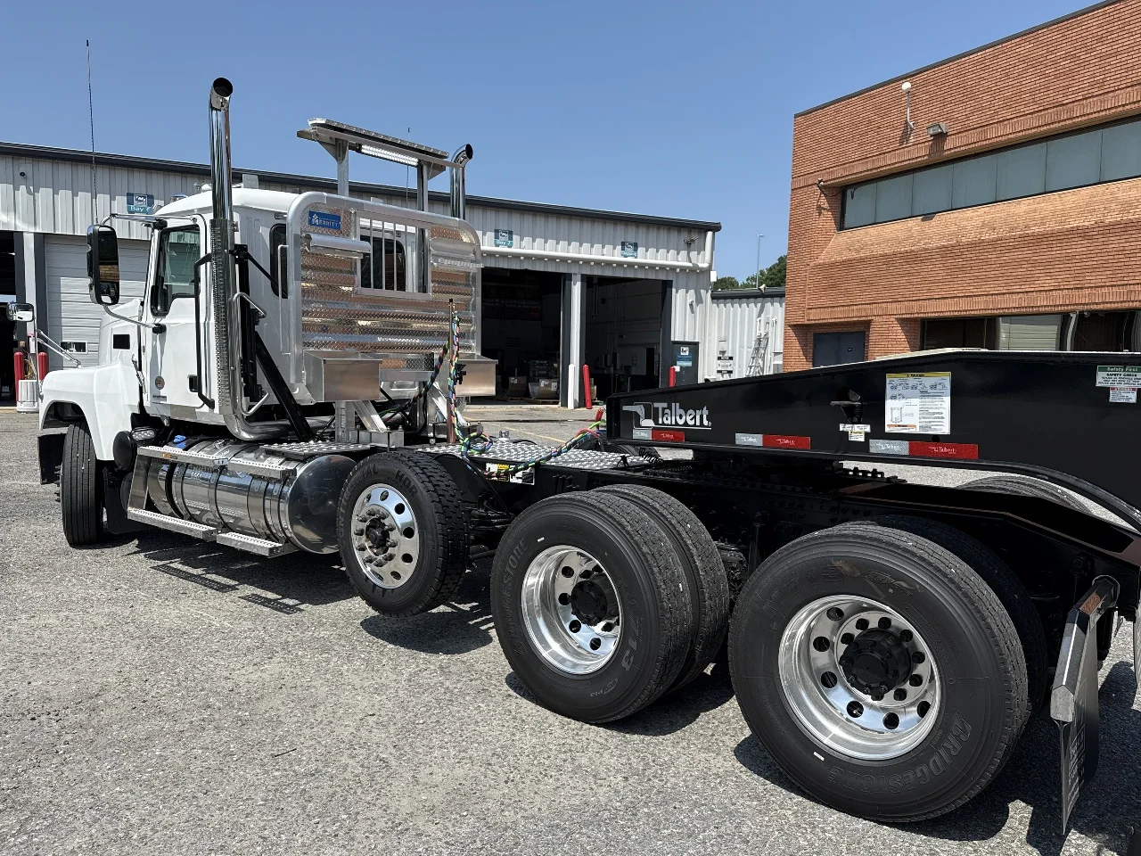 2027 Mack Pinnacle in Chesapeake, VA — photo 5