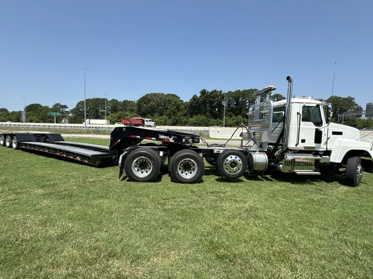 2027 Mack Pinnacle in Chesapeake, VA — photo 12