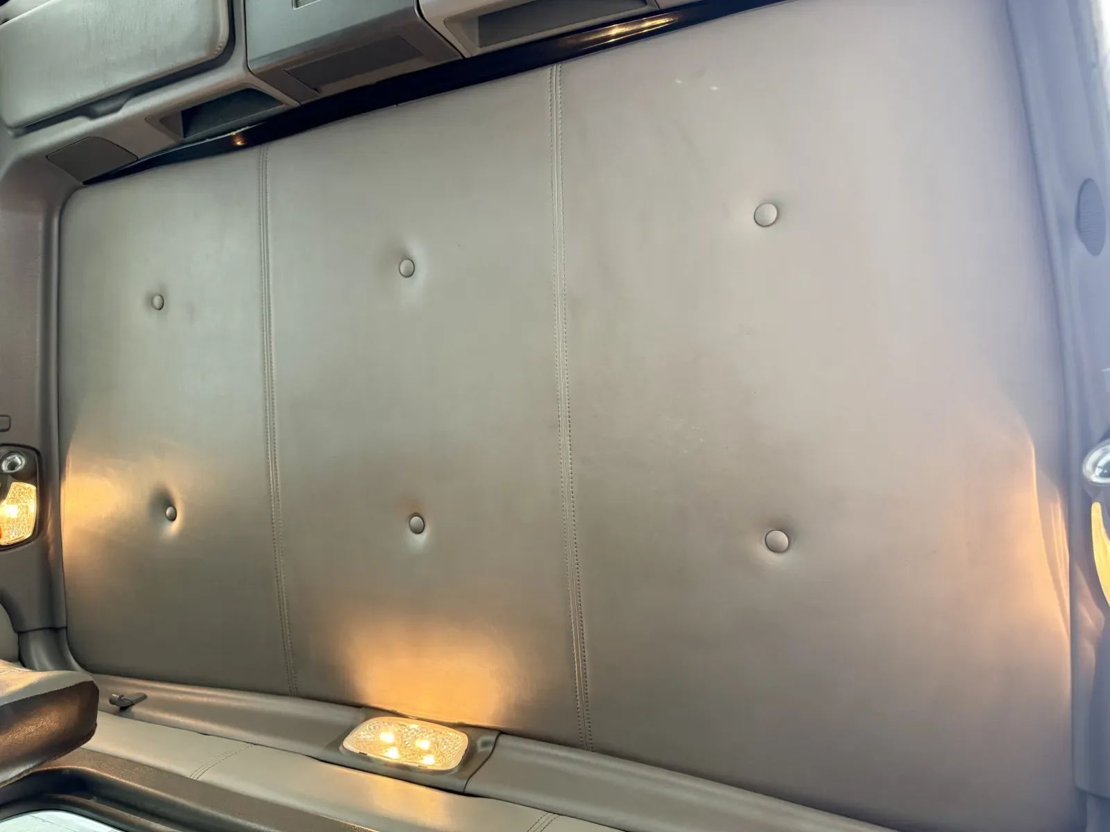 2012 Kenworth T800 - image 21