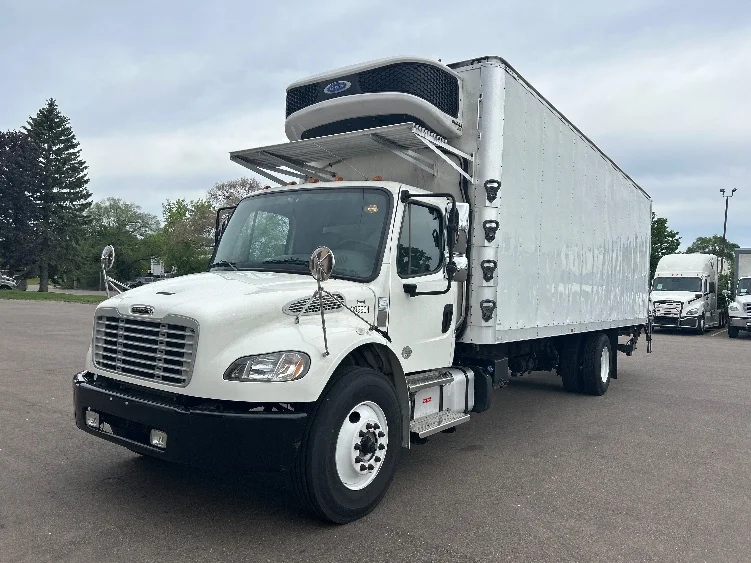 2022 Freightliner eM2 in Brooklyn Park, MN — photo 3