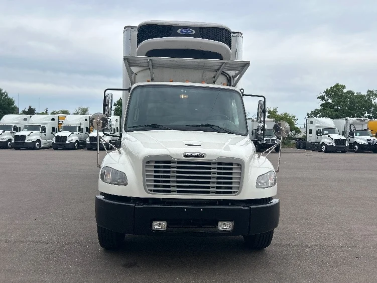 2022 Freightliner eM2 in Brooklyn Park, MN — photo 2