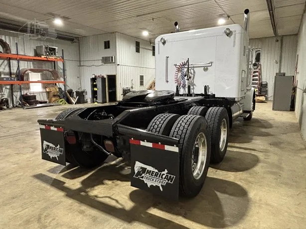 2007 Peterbilt 379 in Hartford, SD — photo 6