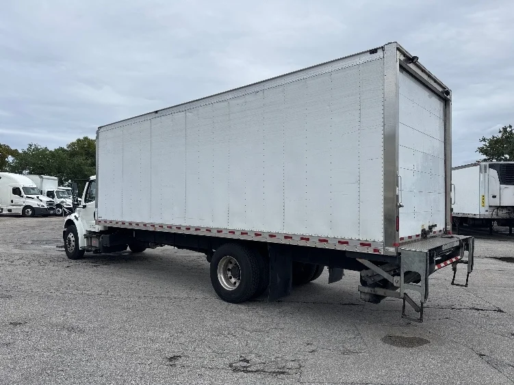 2019 Freightliner eM2 in Pompano Beach, FL — photo 6