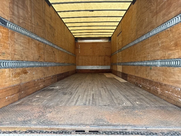 2019 Freightliner eM2 in Pompano Beach, FL — photo 10