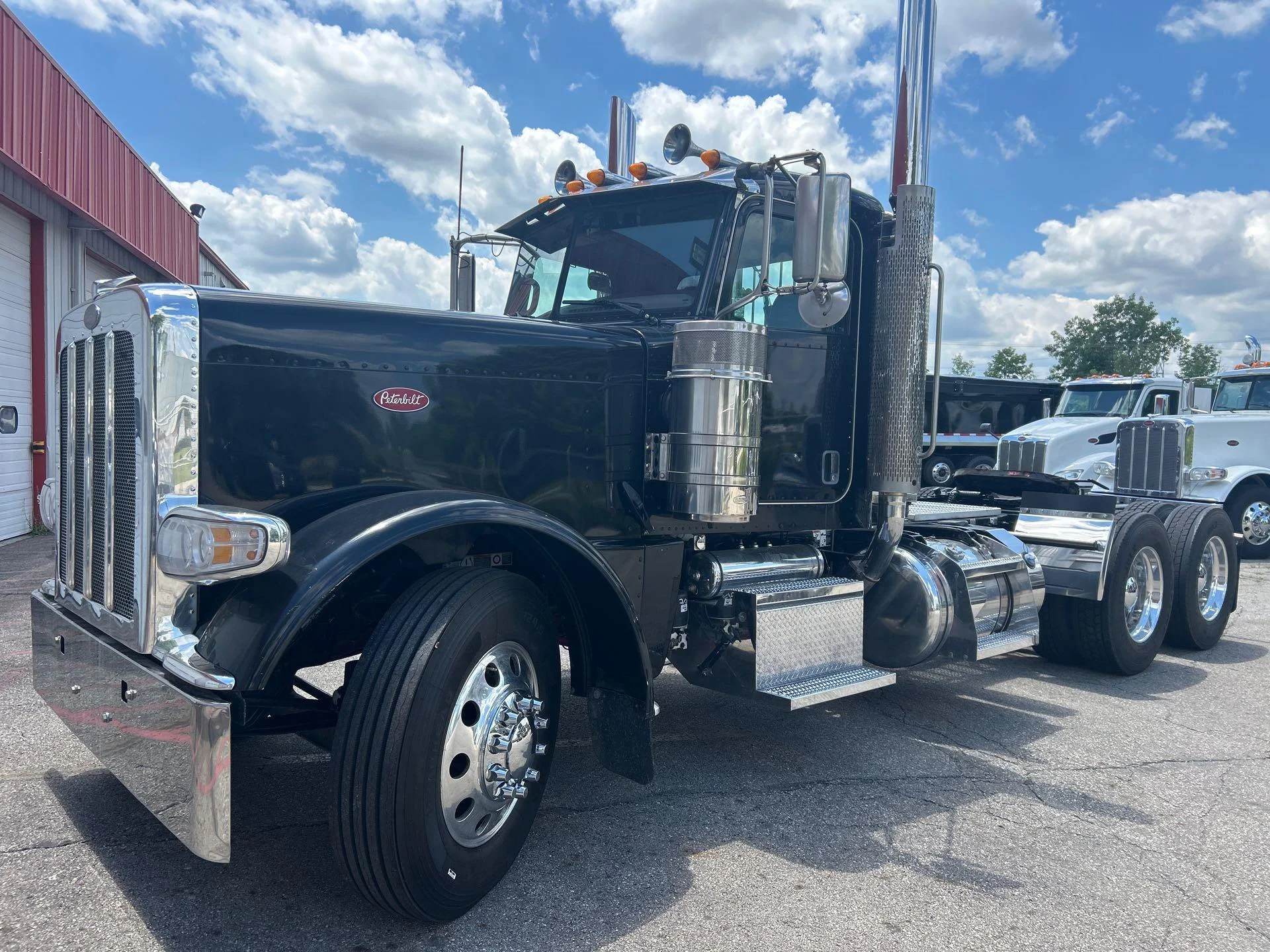 2020 Peterbilt 389 in Etna, OH