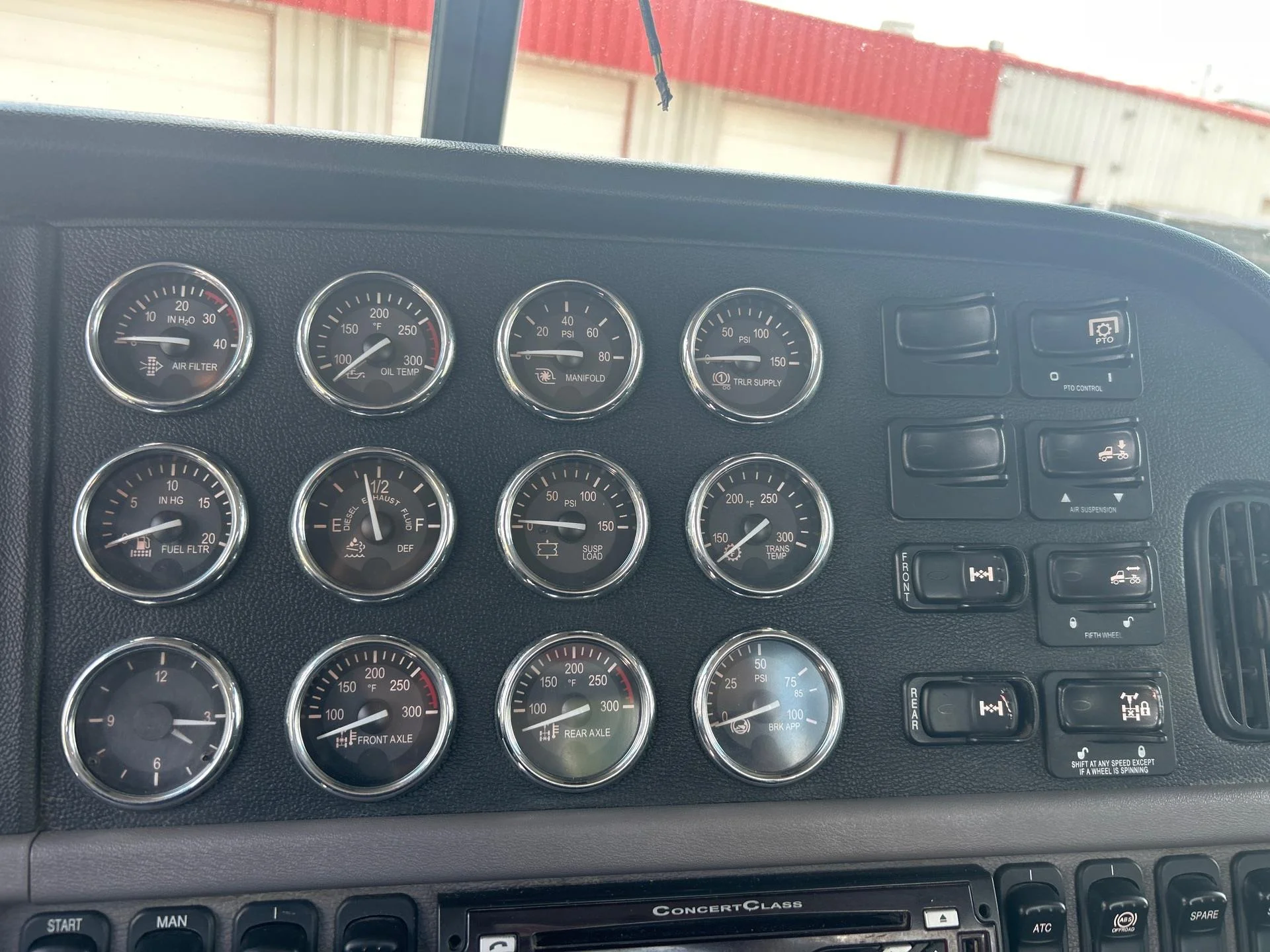 2020 Peterbilt 389 in Etna, OH — photo 11