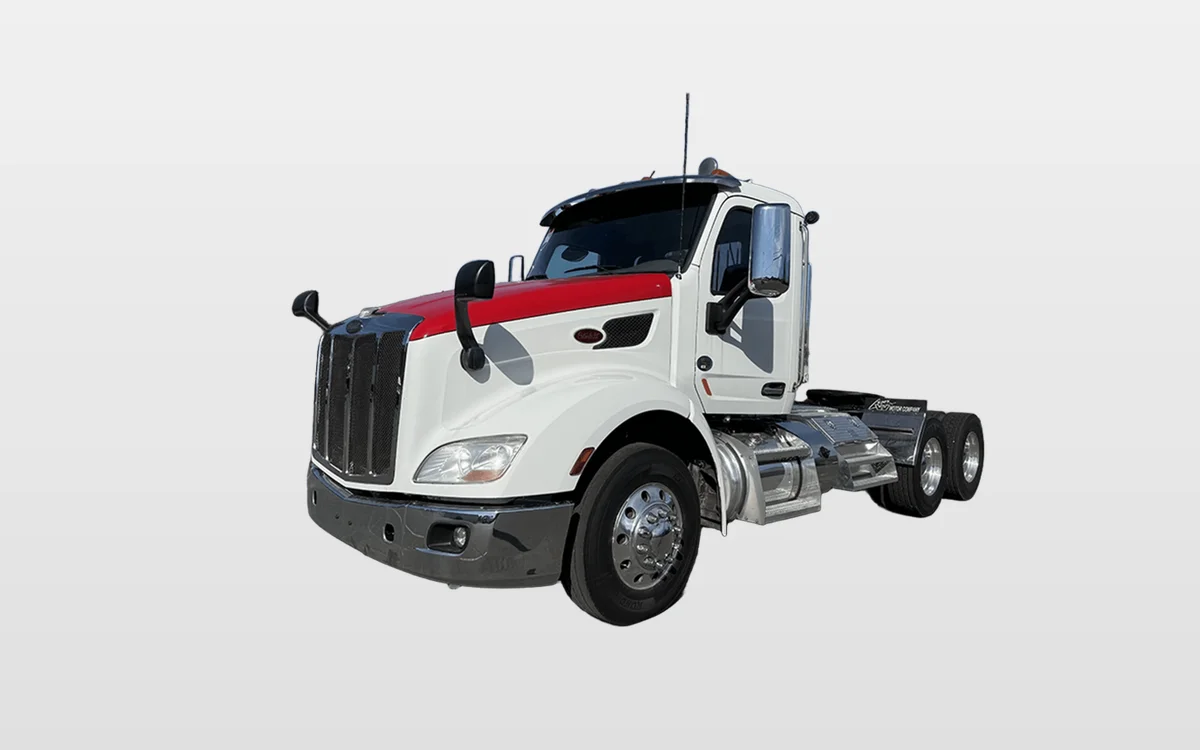 2016 Peterbilt 579 - image 1