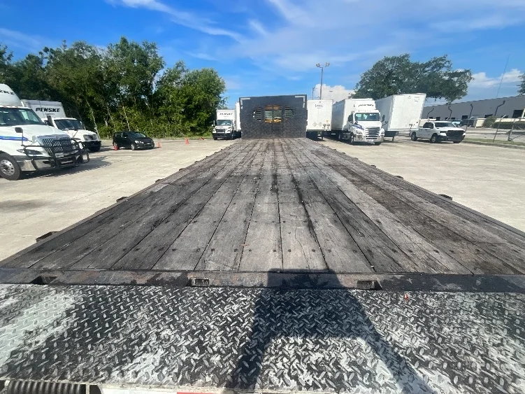 2020 Freightliner M2 106 in Tampa, FL — photo 8