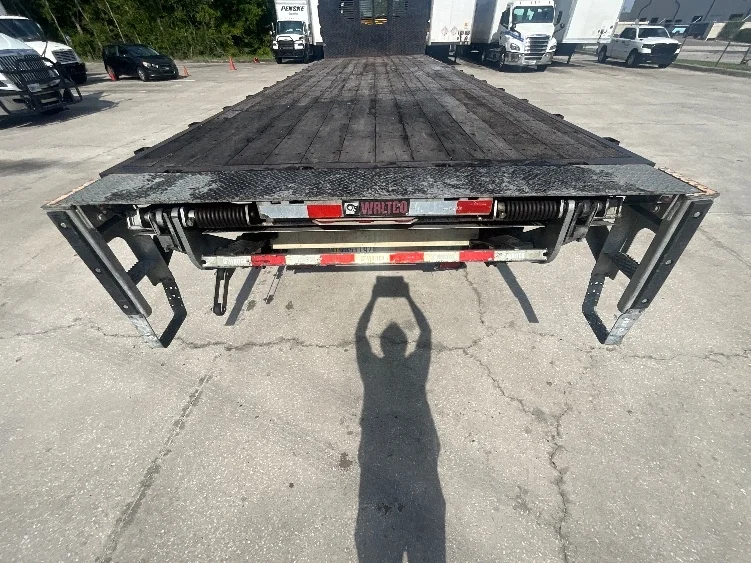 2020 Freightliner M2 106 in Tampa, FL — photo 10