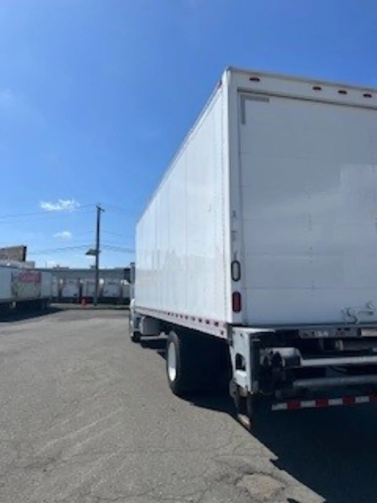 2016 Hino 268 - image 6