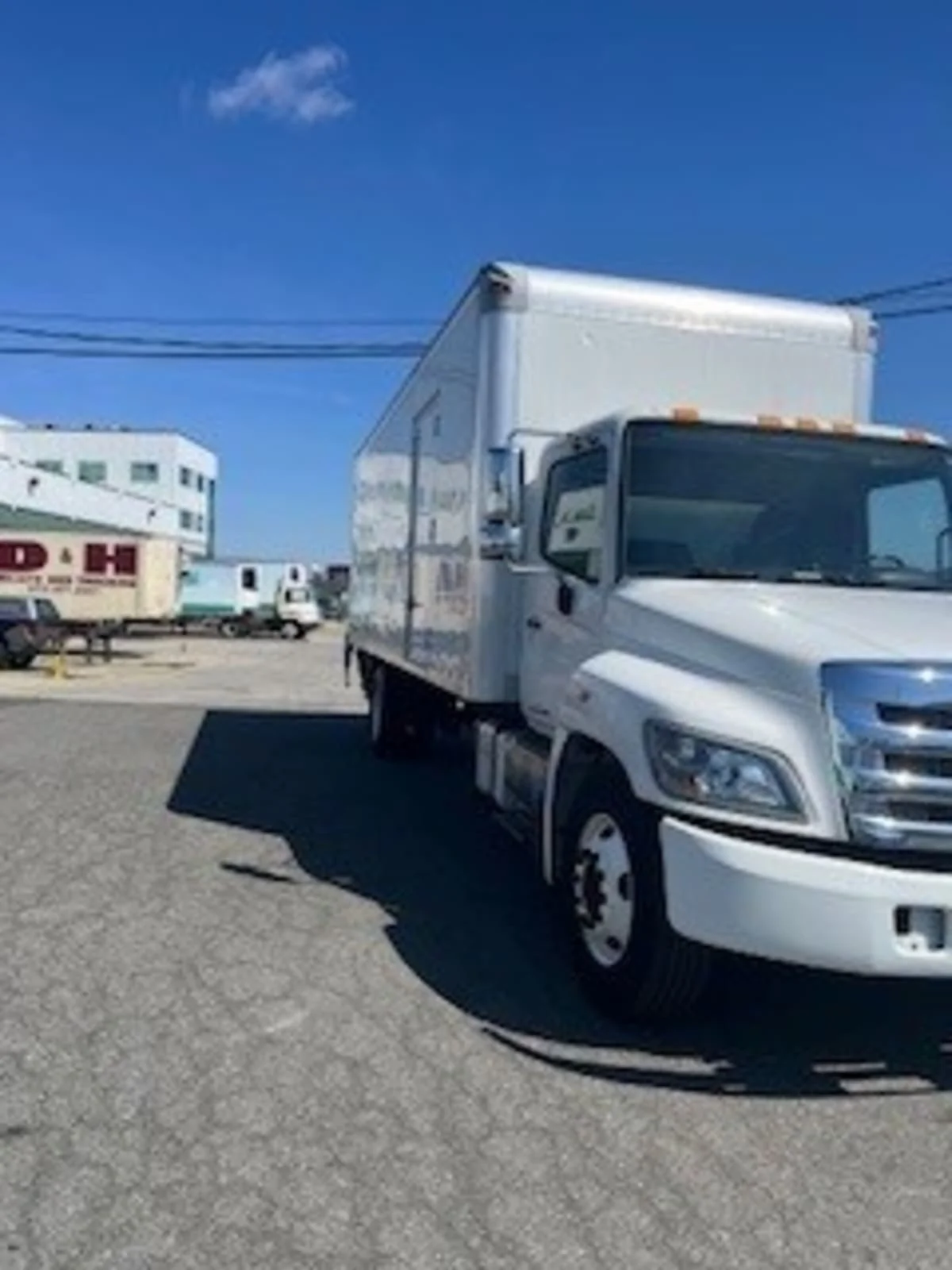 2016 Hino 268 in Newark, NJ